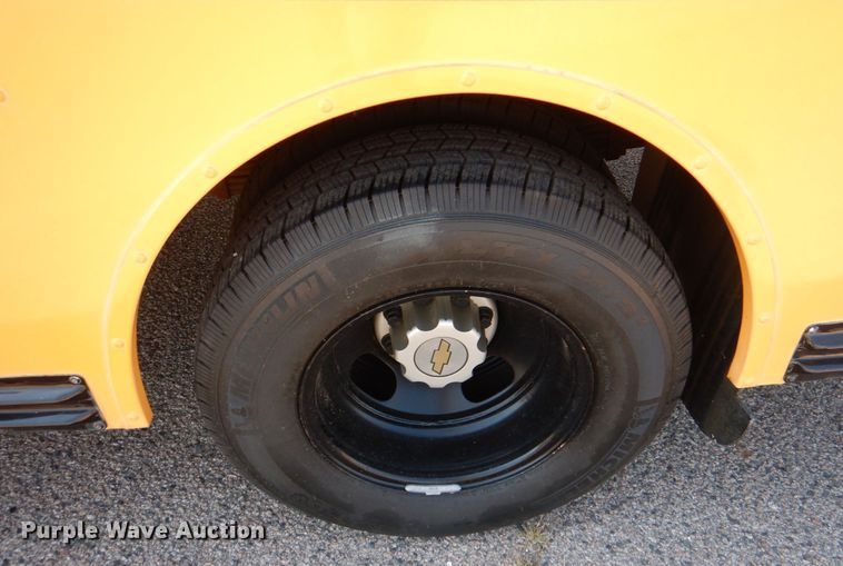 image for item KJ9870 2009 Chevrolet Express 3500  school bus