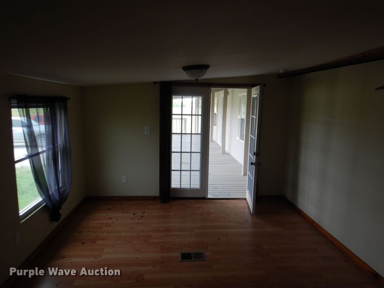 image for item KP9143 2009 Elliott Homes SW-R318  manufactured home