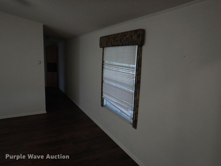 image for item KP9143 2009 Elliott Homes SW-R318  manufactured home