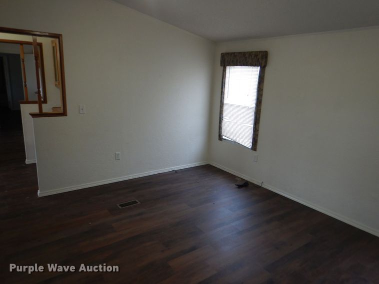 image for item KP9143 2009 Elliott Homes SW-R318  manufactured home