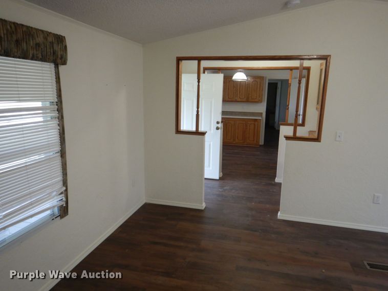 image for item KP9143 2009 Elliott Homes SW-R318  manufactured home