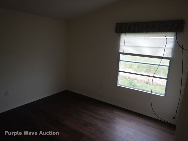 image for item KP9143 2009 Elliott Homes SW-R318  manufactured home