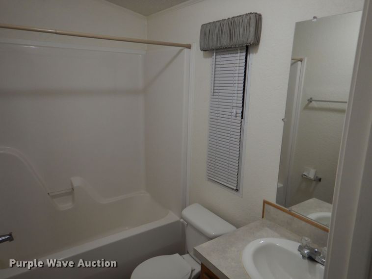 image for item KP9143 2009 Elliott Homes SW-R318  manufactured home