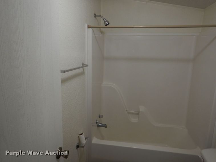 image for item KP9143 2009 Elliott Homes SW-R318  manufactured home