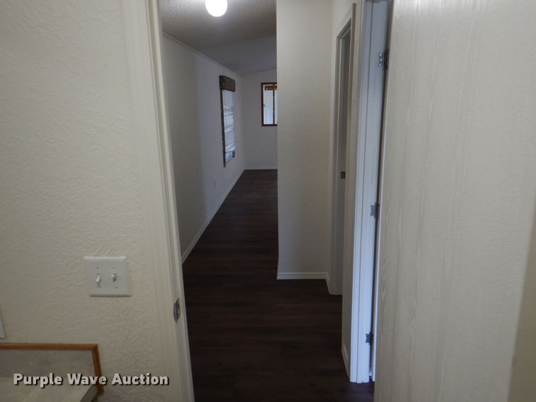 image for item KP9143 2009 Elliott Homes SW-R318  manufactured home