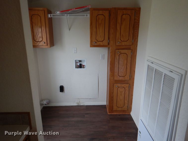 image for item KP9143 2009 Elliott Homes SW-R318  manufactured home