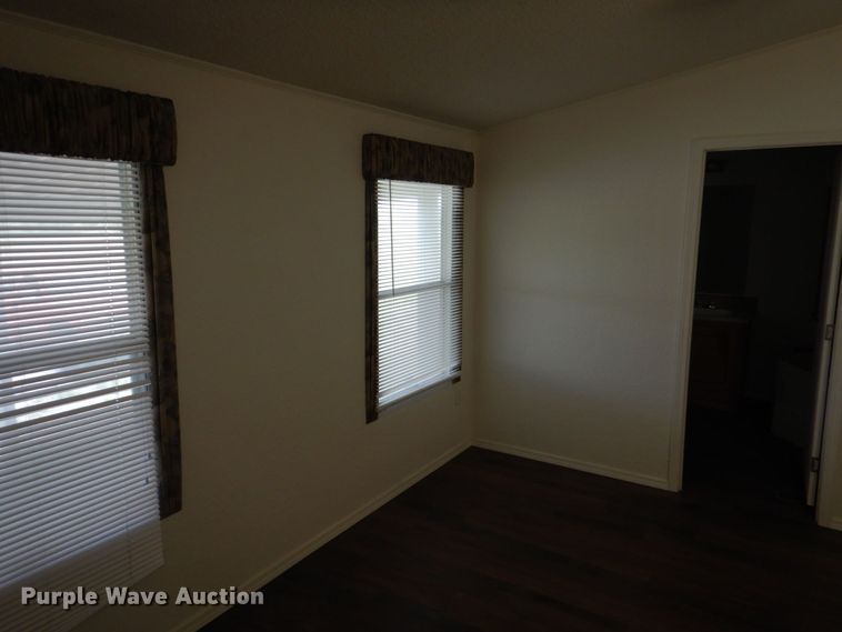 image for item KP9143 2009 Elliott Homes SW-R318  manufactured home