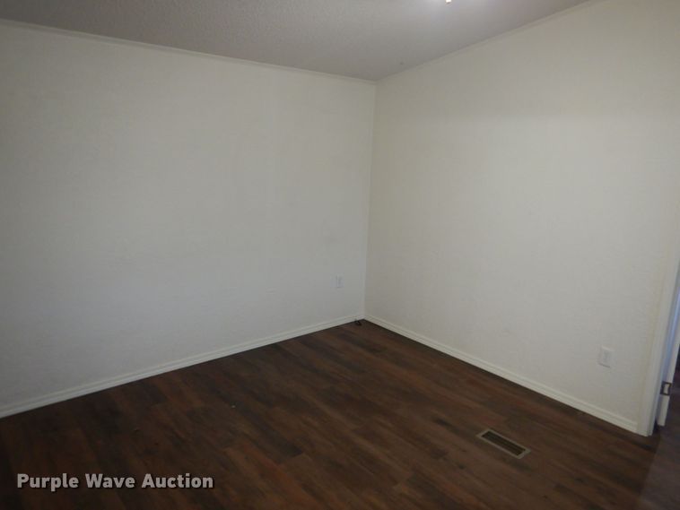 image for item KP9143 2009 Elliott Homes SW-R318  manufactured home