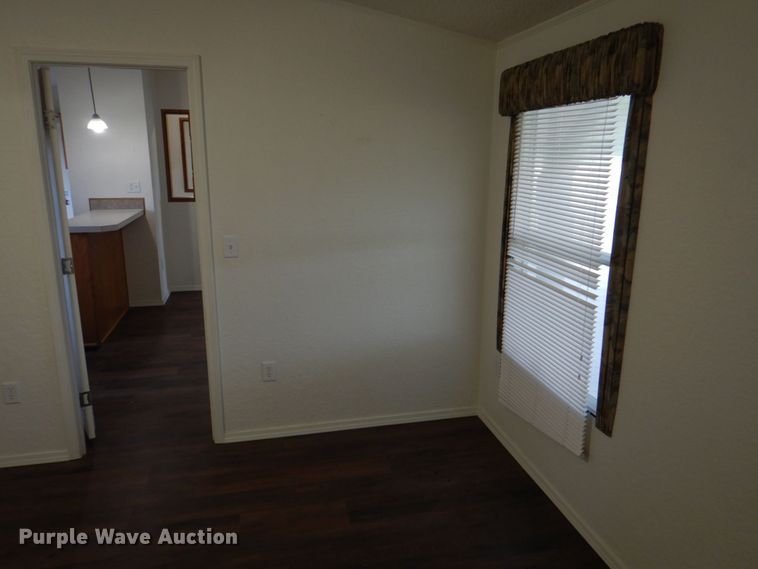 image for item KP9143 2009 Elliott Homes SW-R318  manufactured home