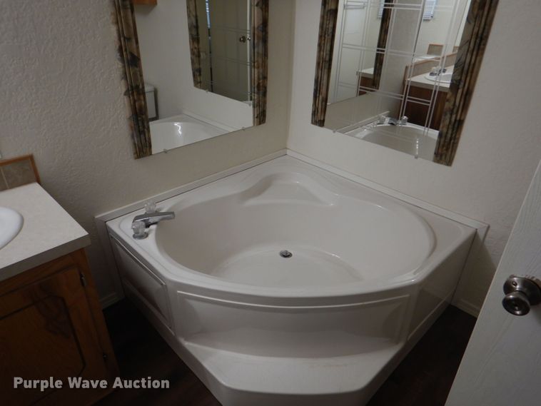 image for item KP9143 2009 Elliott Homes SW-R318  manufactured home