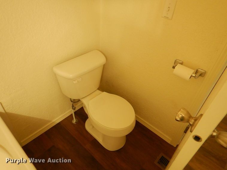 image for item KP9143 2009 Elliott Homes SW-R318  manufactured home