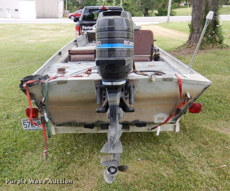 image for item KR9214 1981 Bass Tracker II  boat