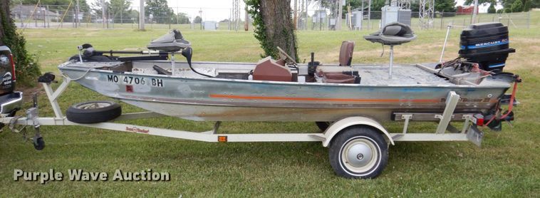 image for item KR9214 1981 Bass Tracker II  boat