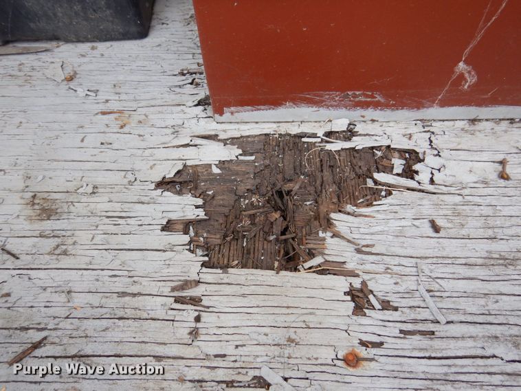 image for item KR9214 1981 Bass Tracker II  boat