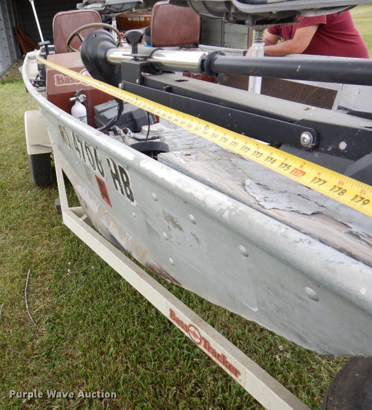 image for item KR9214 1981 Bass Tracker II  boat