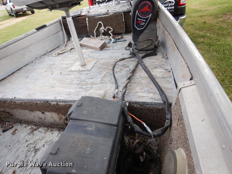 image for item KR9214 1981 Bass Tracker II  boat