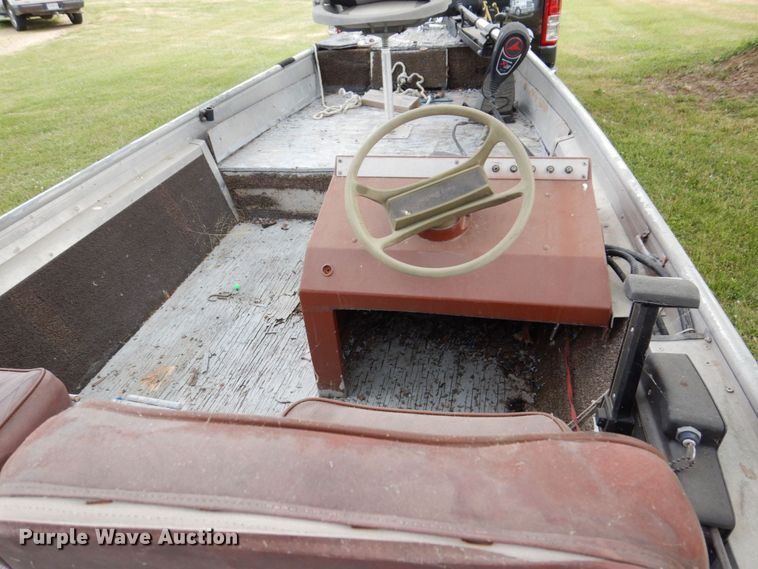 image for item KR9214 1981 Bass Tracker II  boat