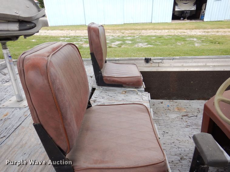 image for item KR9214 1981 Bass Tracker II  boat