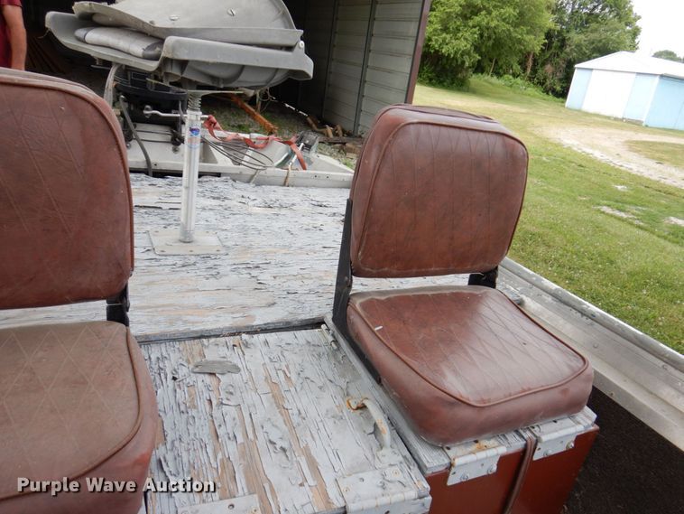 image for item KR9214 1981 Bass Tracker II  boat