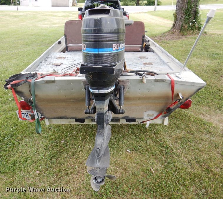 image for item KR9214 1981 Bass Tracker II  boat