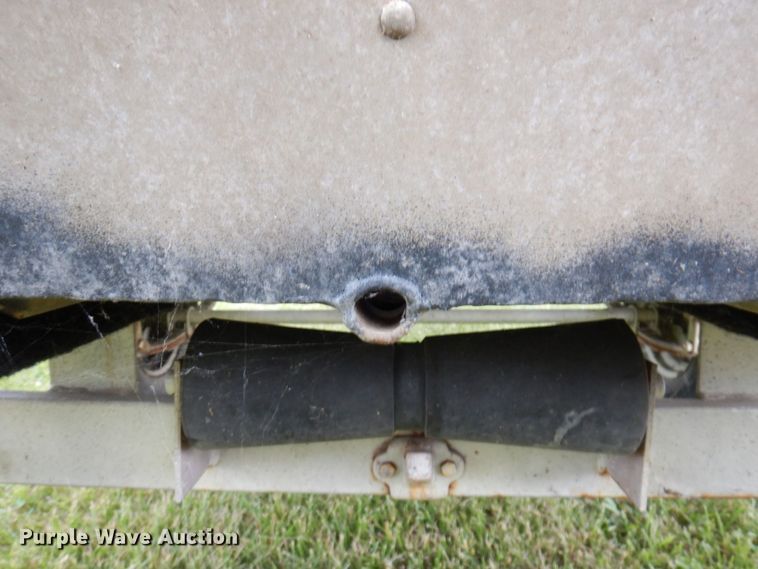 image for item KR9214 1981 Bass Tracker II  boat