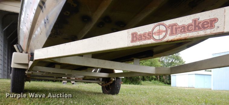 image for item KR9214 1981 Bass Tracker II  boat