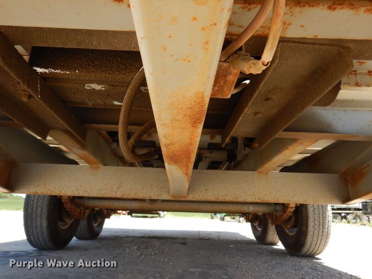 image for item KR9254 2016 Region 14000DT  dump trailer