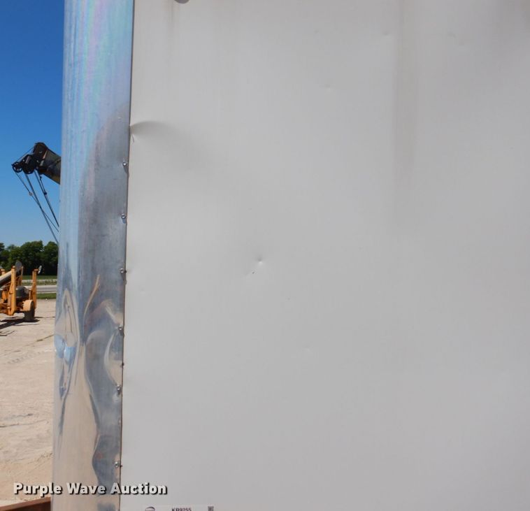 image for item KR9255 2009 Storm  enclosed cargo trailer