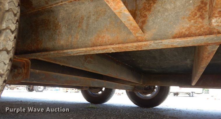 image for item KR9255 2009 Storm  enclosed cargo trailer