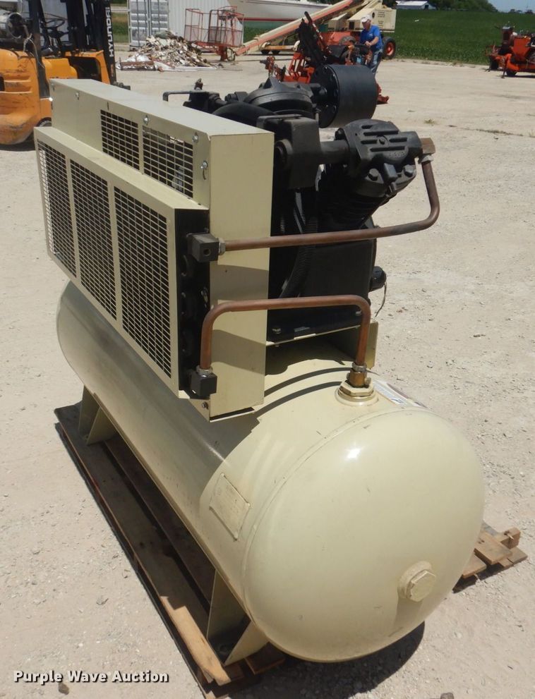 image for item KR9258 Ingersoll Rand 2545E10-VP  air compressor