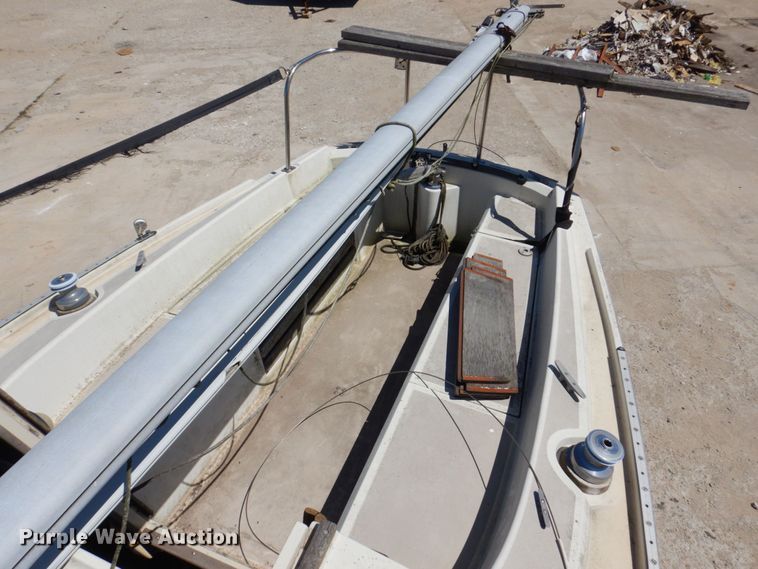 image for item KR9262 1984 CAL 24  sailboat