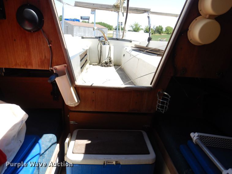 image for item KR9262 1984 CAL 24  sailboat