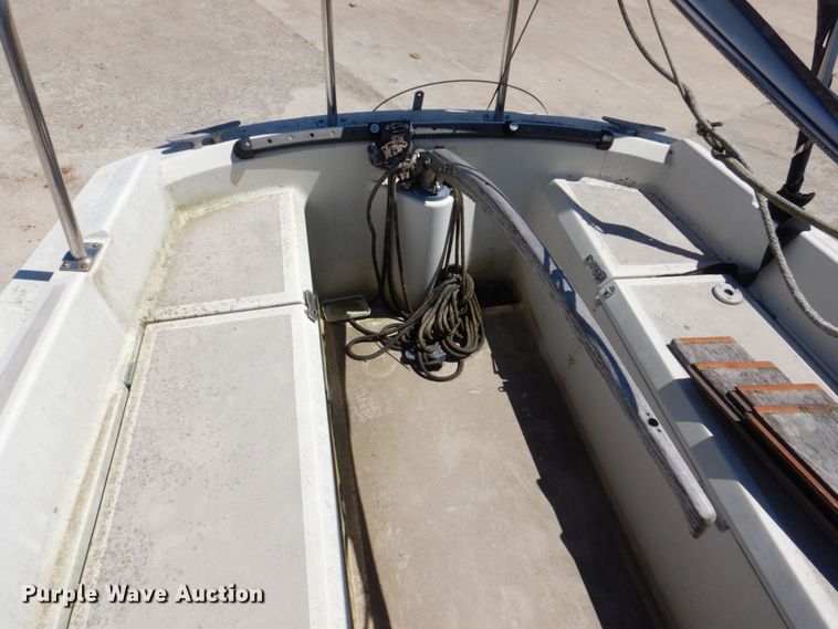 image for item KR9262 1984 CAL 24  sailboat