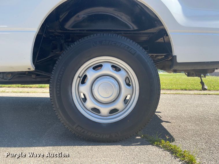 image for item LF9072 2012 Ford F150 XL  pickup truck