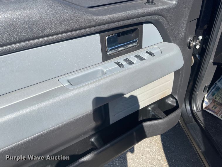 image for item LF9073 2012 Ford F150 XL  SuperCrew pickup truck