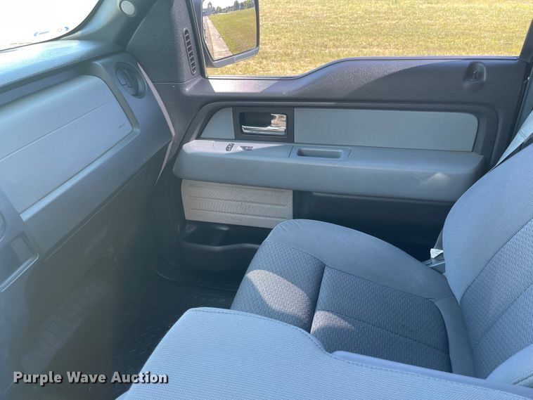 image for item LF9073 2012 Ford F150 XL  SuperCrew pickup truck