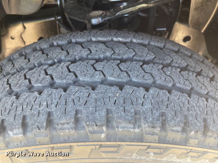 image for item LF9073 2012 Ford F150 XL  SuperCrew pickup truck