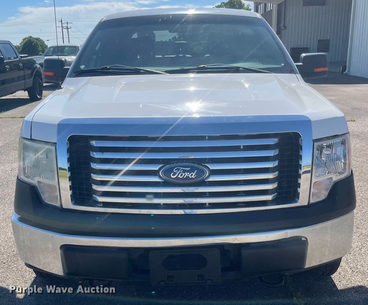 image for item LF9074 2013 Ford F150 XL  SuperCrew pickup truck