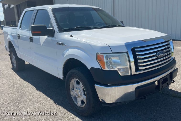 image for item LF9074 2013 Ford F150 XL  SuperCrew pickup truck