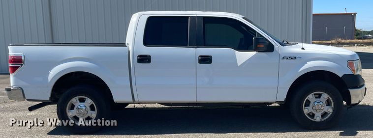 image for item LF9074 2013 Ford F150 XL  SuperCrew pickup truck