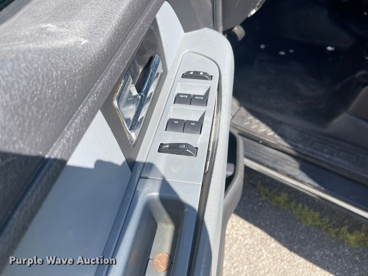 image for item LF9074 2013 Ford F150 XL  SuperCrew pickup truck