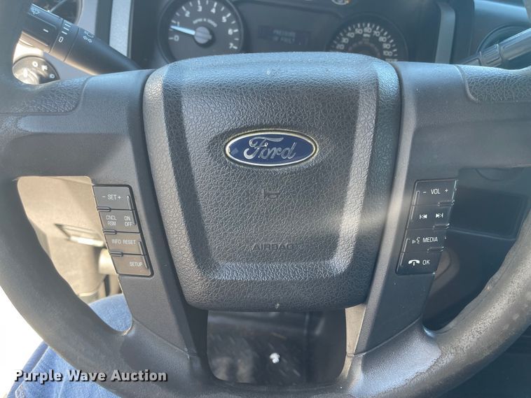 image for item LF9074 2013 Ford F150 XL  SuperCrew pickup truck