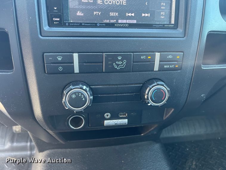 image for item LF9074 2013 Ford F150 XL  SuperCrew pickup truck