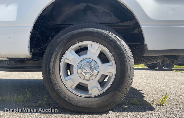 image for item LF9074 2013 Ford F150 XL  SuperCrew pickup truck