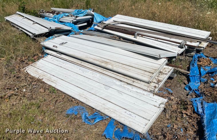 image for item LF9077 (4) garage doors