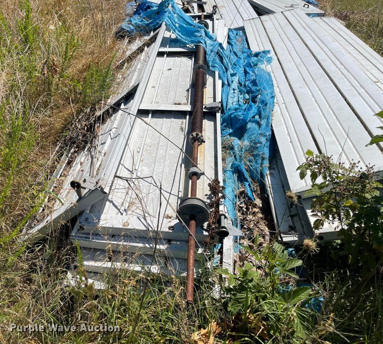 image for item LF9077 (4) garage doors