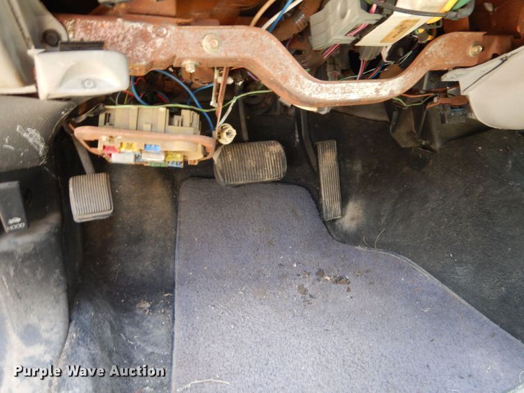 image for item LP9388 1995 Lincoln Town Car  limousine