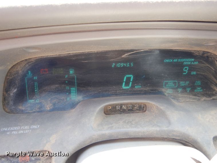 image for item LP9388 1995 Lincoln Town Car  limousine