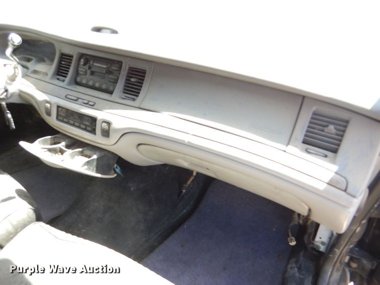 image for item LP9388 1995 Lincoln Town Car  limousine