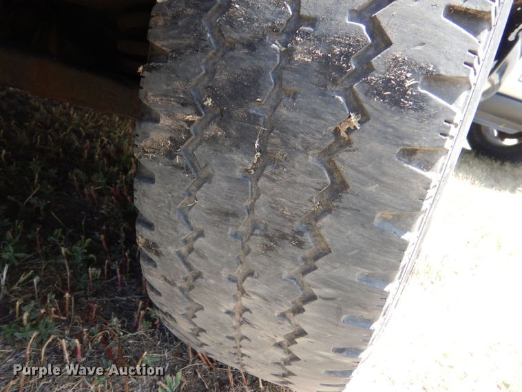 image for item LP9388 1995 Lincoln Town Car  limousine